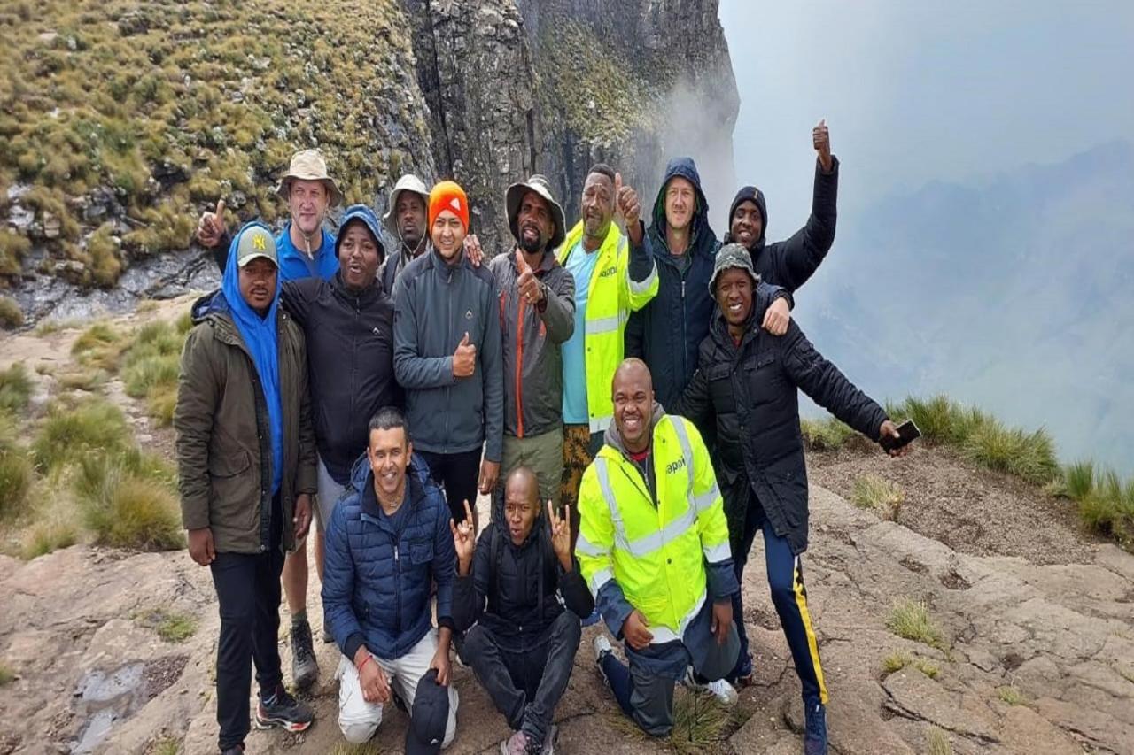 Готель Maluti Backpackers Phuthaditjhaba Екстер'єр фото